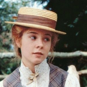 Meet your Posher, Anne